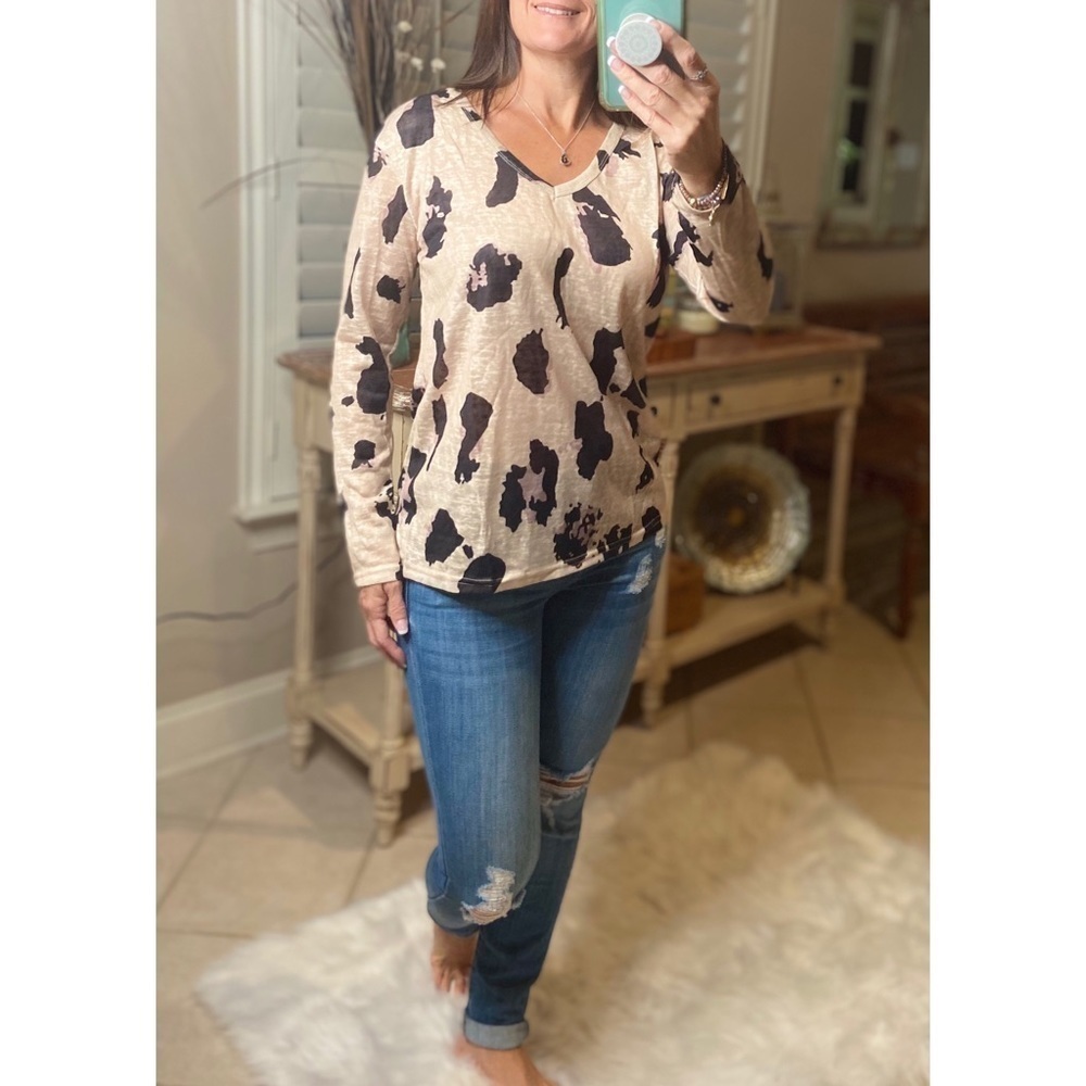 Leopard Print Knit V-Neck Long Sleeve Taupe 3920 - Picture 1 of 9